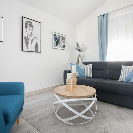 Apartment Movie Primošten Kültér fotó