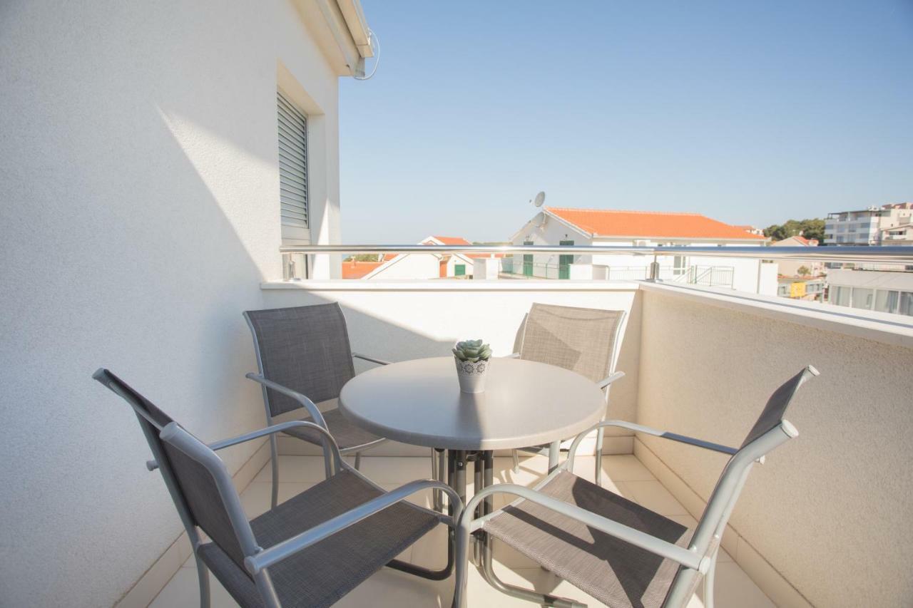 Apartment Movie Primošten Kültér fotó